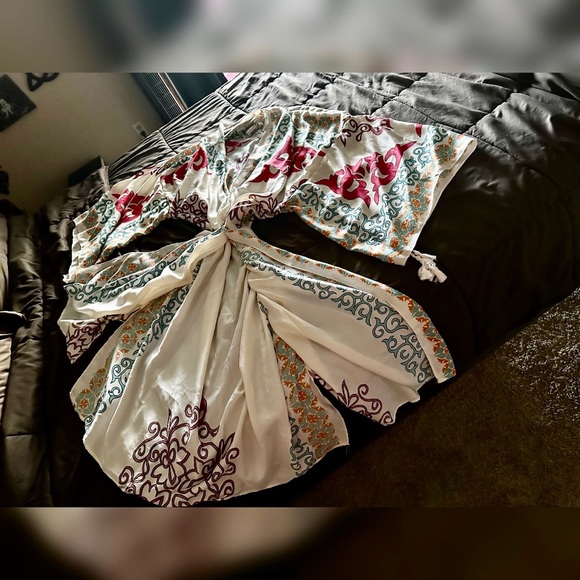 Montana Nights Kimoni - Picture 5 of 9